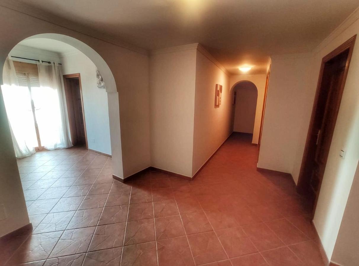 Casa Amplia Con Terraza En La Vinuela Villa Екстериор снимка