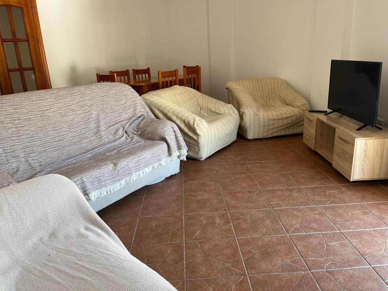 Casa Amplia Con Terraza En La Vinuela Villa Екстериор снимка